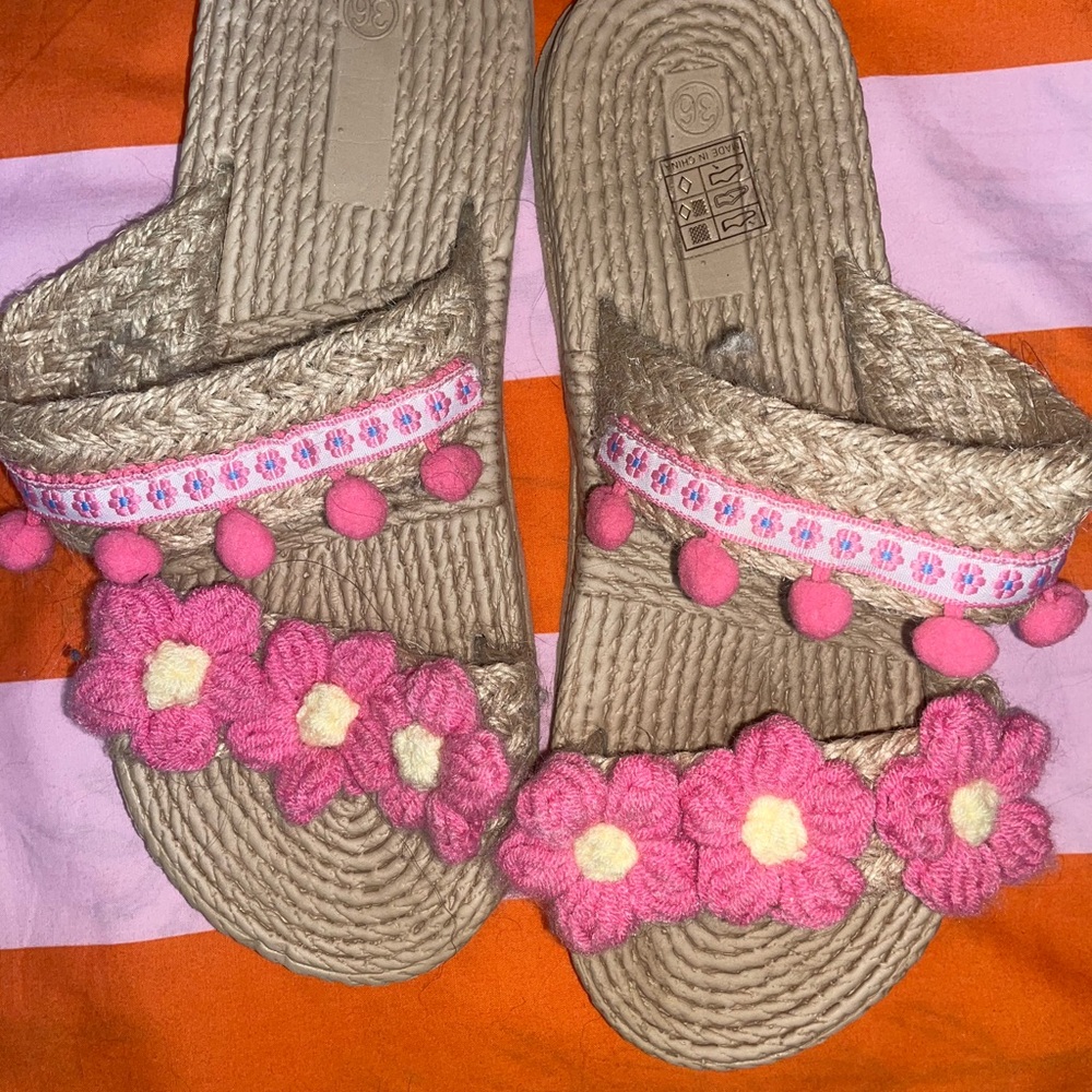 SHEIN Pink Floral Pom-Pom Sandals